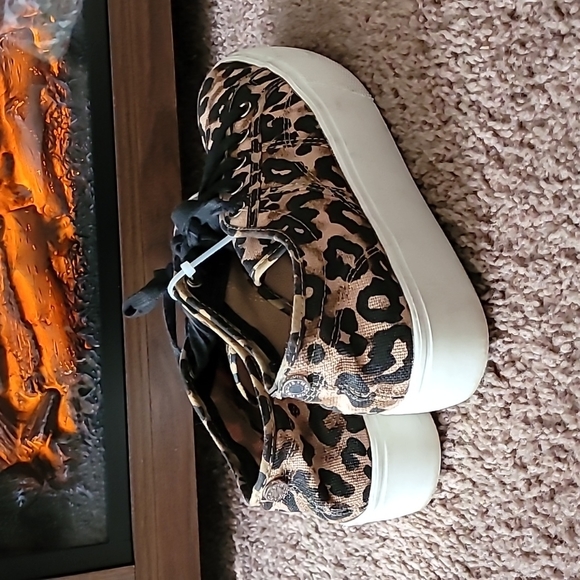 STEVE Madden cheetah sneakers Steve Madden cheetah platform sneakers leopard - Picture 10 of 14